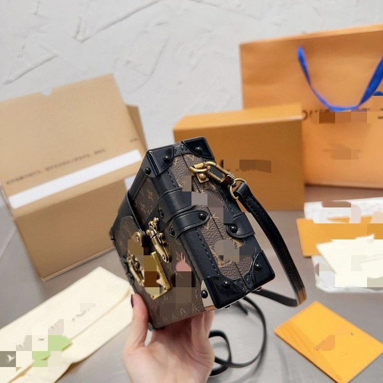 Top Fashion Handbag Designerbag Women Chain Shoulder Bag Crossbody Straps Chain Handles Deisgner Luxury Fendace Gold Baroque Genuine Leather