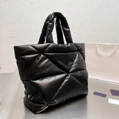 Bolso de mano de invierno Traje Bolso de mujer Bolsos de compras de hombro grande Bolsos de réplica de cuero genuino de alta calidad Bolso de mano cruzado Bolso de mano de lujo