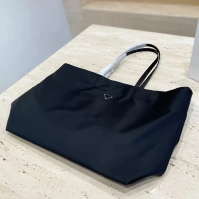 2023 La última bolsa de mujer Bolsa de ocio Satchel Bolsa de compras de moda Bolsa de viaje Bolsa de mamá Fabricante al por mayor